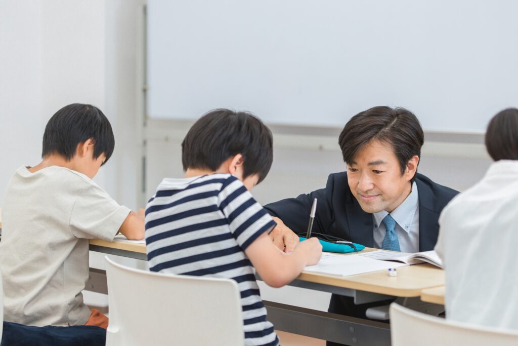 ポスティング活用の背景と学習塾B社の課題